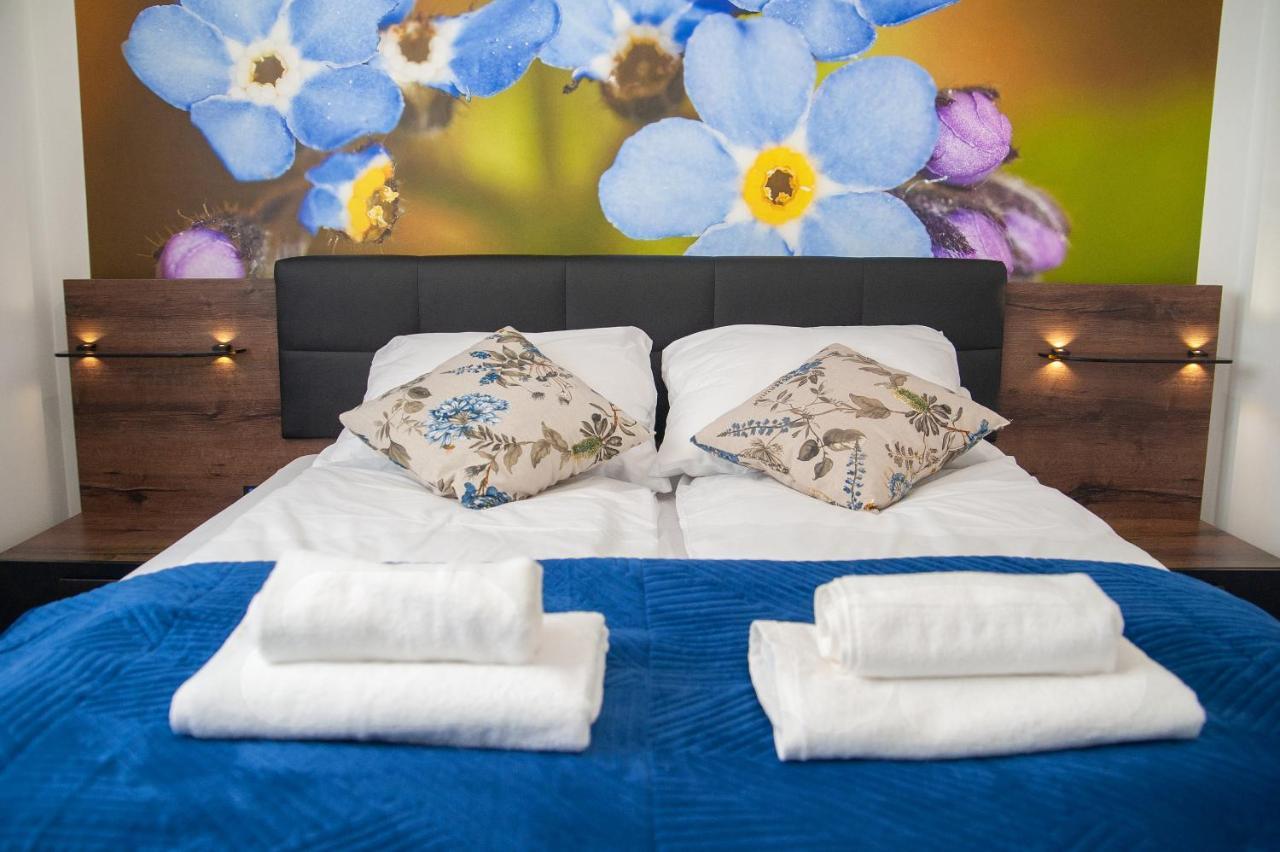 Apartament Niezapominajka Apartment Warmbrunn Екстериор снимка